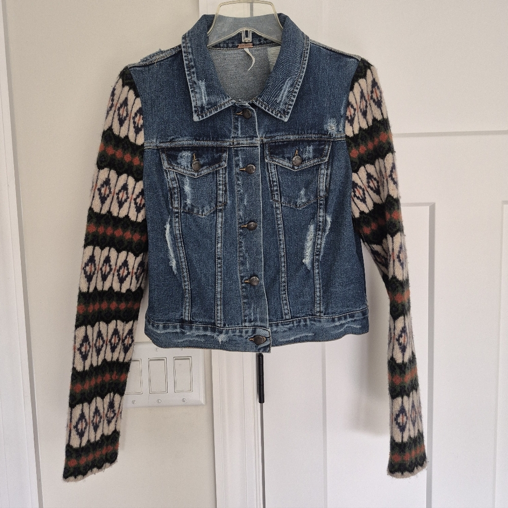 Free People Denim Jacket Cypress Aztec Wool Long Sleeve Distressed BOHO Size M - Picture 7 of 16